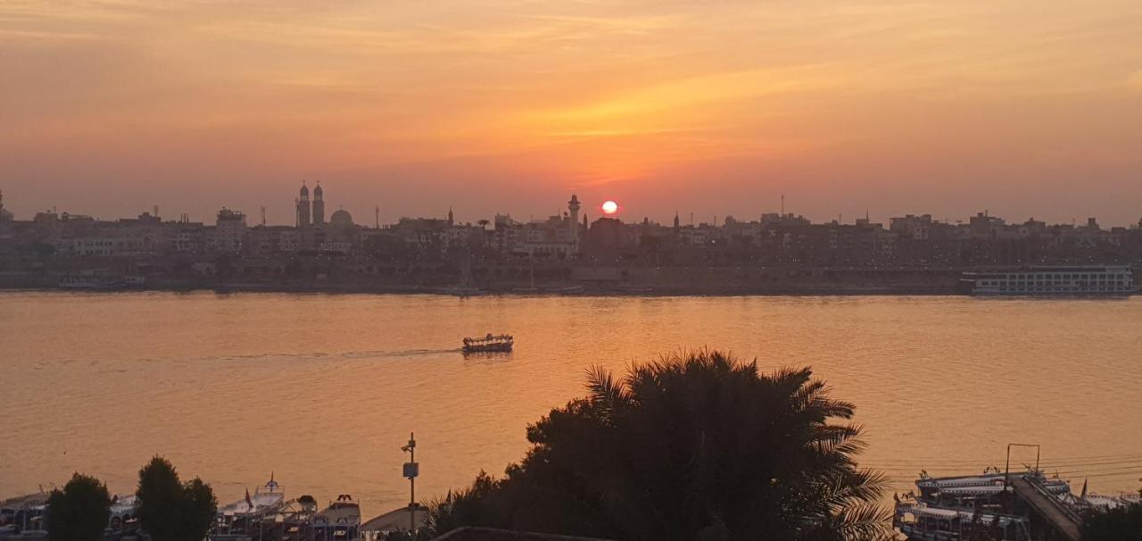 Nile Sunrise Flats Apartment Luxor Exterior photo